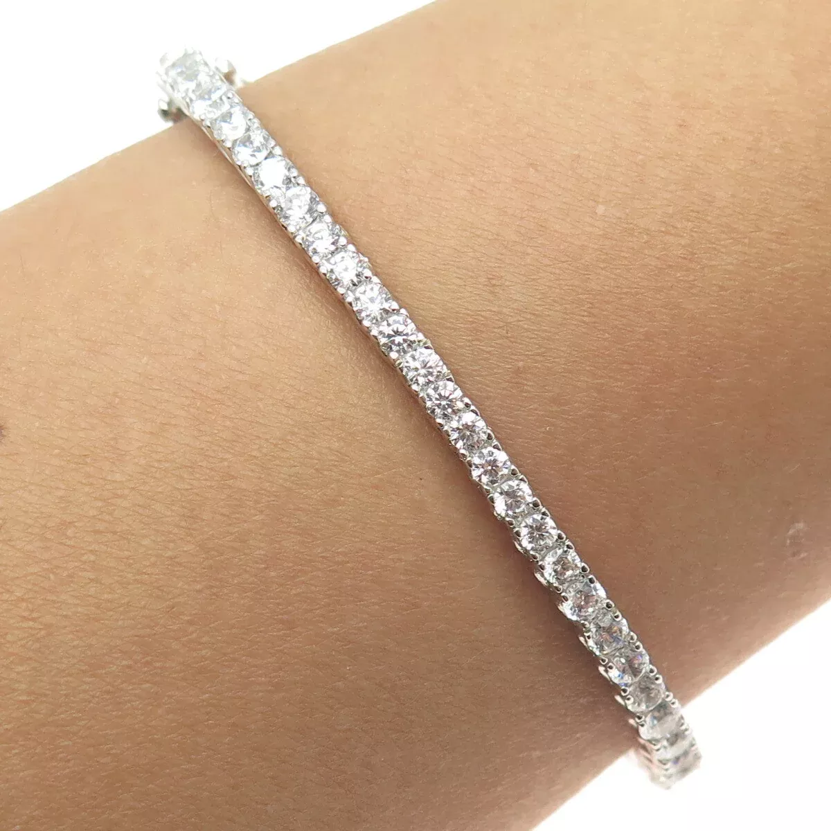 925 Sterling Silver Round-Cut Graduated C Z Bangle Bracelet 7