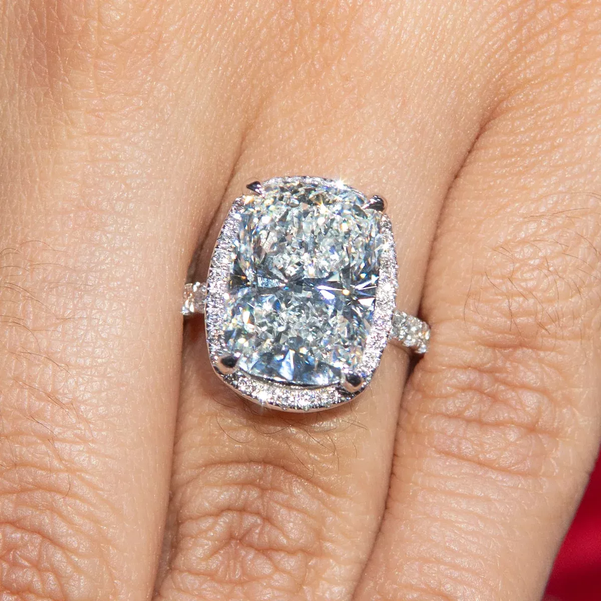 Lab-Grown Diamond Halo Engagement Ring – Cushion Cut | 14K Gold | IGI Certified
