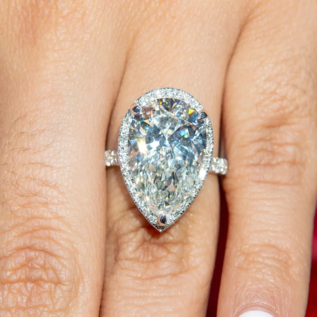 Lab-Grown Diamond Halo Engagement Ring – Pear Cut | 14K Gold | IGI Certified
