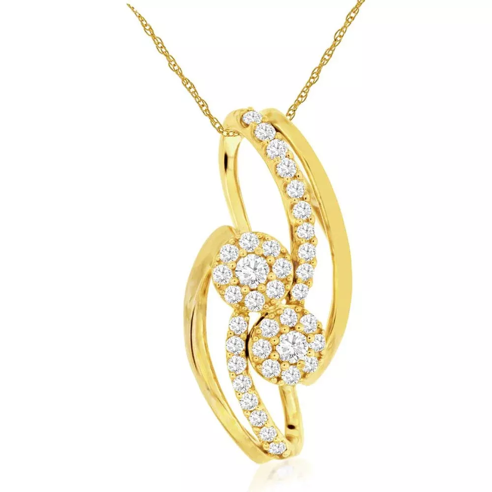 Royal Sparkling Brilliance: 14K Yellow Gold Diamond Pendant